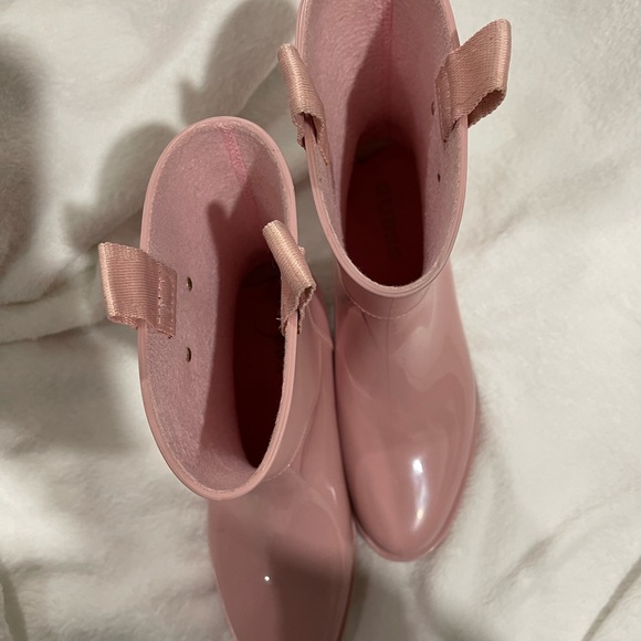 💥💥🐣Pink Guess Rain Boots🐥 - Picture 7 of 8